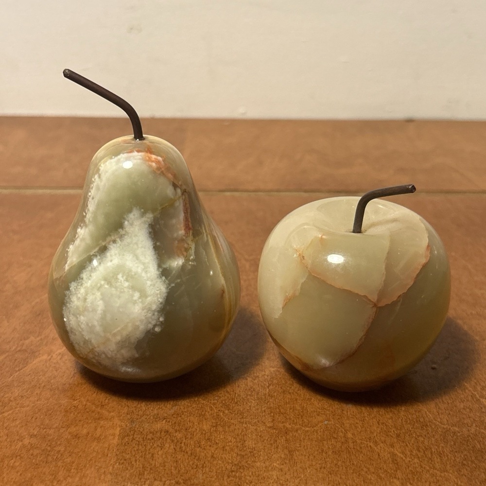 Vintage ONYX Carved PEAR & Apple Fruit Paperweight Alabaster Marble Pakistan